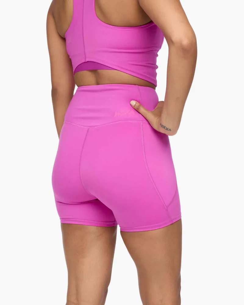 Hoka Elaro 5 Bike Short Fuschia Women's-1
