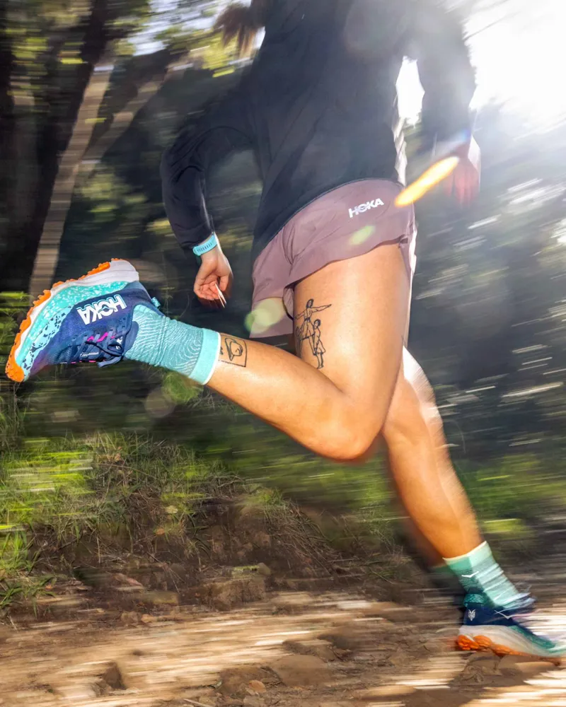 Hoka Glide 4 inch Shorts Smokey Quartz Women's-2